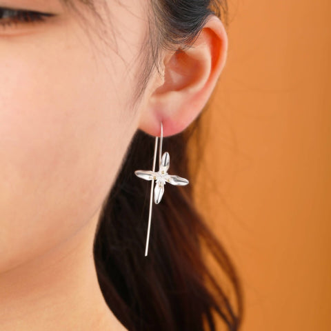 Cuckoo Flower Earrings, 925 Sterling Silver Floral Earrings, Botanical Earrings, Gold Floral Jewelry Spring Flower Charm Cute Petal Earrings - Froppin