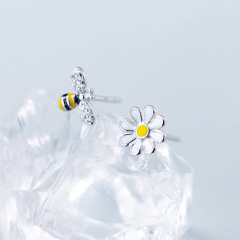 Cute Bee Flower Earrings Gold Floral Earrings Silver - Froppin