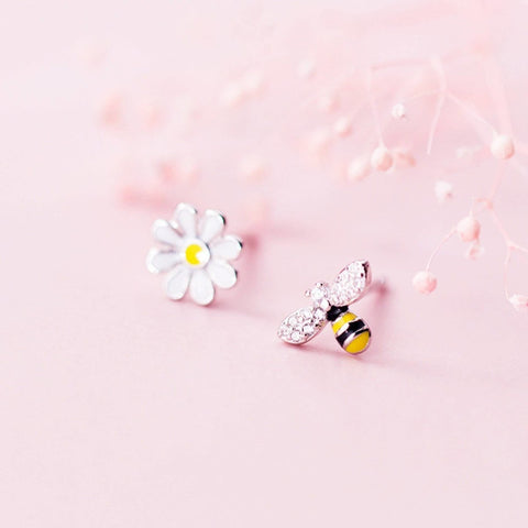 Cute Bee Flower Earrings Gold Floral Earrings Silver - Froppin