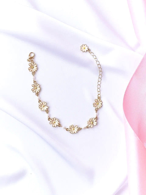 Daisy Enamel Golden Chain Flower Bracelet, Floral White Summer Daisy Charms Gold Bracelet, Small Flowering Daisies Delicate Girl Bracelet - Froppin