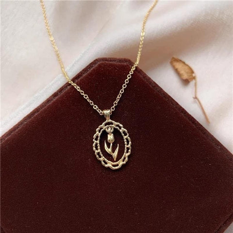 Delicate Gold Rose Pendant, Rose Oval Frame Coin Necklace, Cable Link Chain Gleaming Neckline Flower Pendant, Elegant Flower Gift Necklace - Froppin