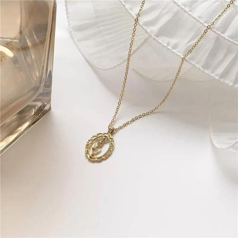 Delicate Gold Rose Pendant, Rose Oval Frame Coin Necklace, Cable Link Chain Gleaming Neckline Flower Pendant, Elegant Flower Gift Necklace - Froppin