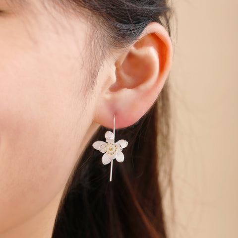 Gold Flower Earrings Silver Floral Earrings Gift For Her Flower Jewelry Bridal Earrings, Delicate Earrings Minimalist Earrings Cute Earrings - Froppin