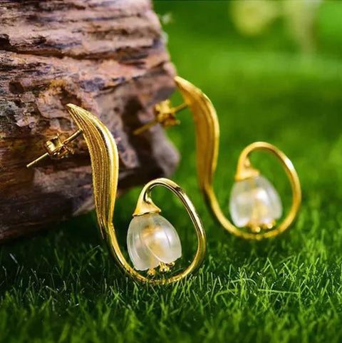 Gold Lily Flower Earrings Minimalist Earrings Floral Earrings, Floral Jewelry Dainty Earrings Flower Jewelry Delicate Earrings Cute Earrings - Froppin