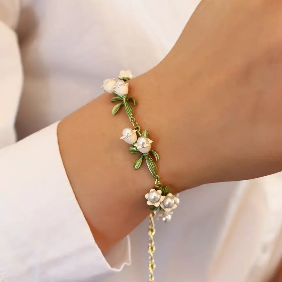 Lily deals flower bracelet