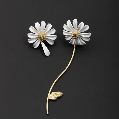Long Mismatched Daisy Earrings, White Flower Earrings, Daisy Stud Earrings, Gold Leaf Earrings Dainty Floral Jewelry Minimalist Flower Studs - Froppin