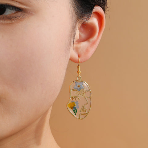 Minimalist Face Earrings, Dry Flower Earrings, Abstract Face Earrings, Floral Resin Earrings, Dried Flower Earrings, Pressed Flower Earrings - Froppin