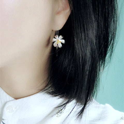 Minimalist Flower Earrings Gold Floral Earrings - Froppin