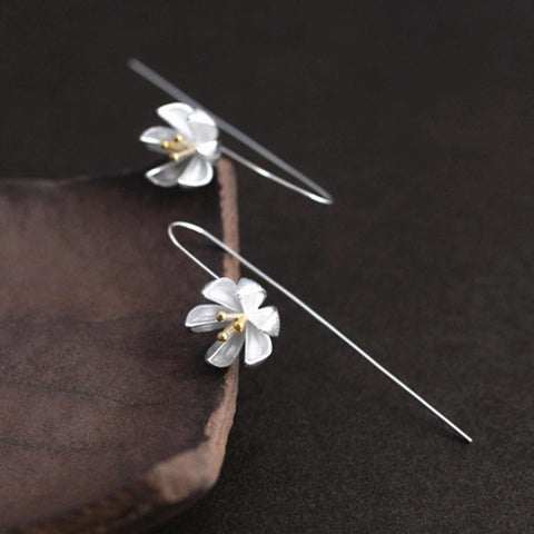 Minimalist Flower Earrings Gold Floral Earrings - Froppin