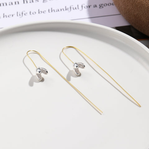 Minimalist Flower Earrings, Gold Lily Earrings, Bridal Flower Earrings, Hypoallergenic Floral Earrings Petal Jewelry Wedding Bridal Earrings - Froppin