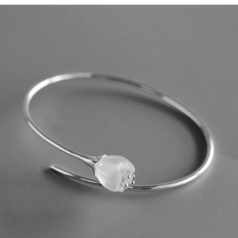 Minimalist Lily Flower Delicate Nature Silver Bracelet - Froppin