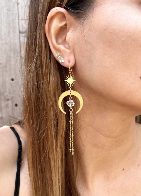Moon Raw Crystal Earrings, Crescent Minimalist Pink Diamond Earrings, Gold Chain Clear Rough Stone Earrings, Sun Solar System Moon Earrings - Froppin