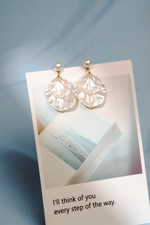 Seashell Shiny White Pearl Elegant Dangle Earrings - Froppin