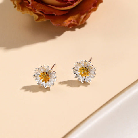 Silver Needle Daisy Earrings, Tiny Stud Earrings Flower Earrings Daisy Stud Summer Earrings Gift Gold Floral Jewelry Hypoallergenic Earrings - Froppin