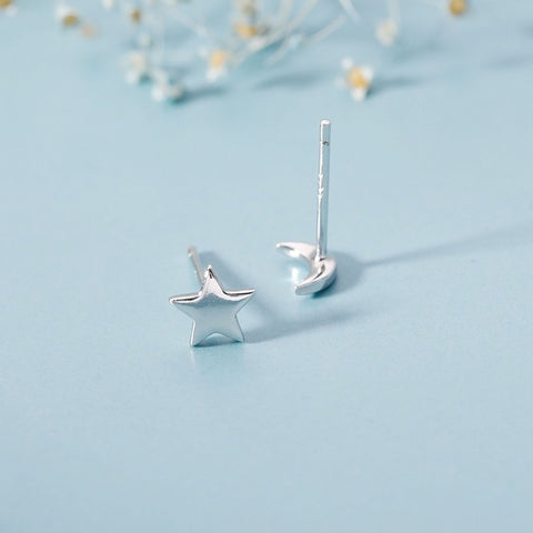 Tiny Moon and Star Earrings 925 Sterling Silver • Minimalist Earrings • Dainty Earrings • Gift for Her • Mothers Day Gift • Stud Earrings - Froppin
