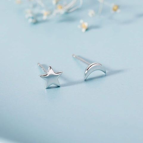 Tiny Moon and Star Earrings 925 Sterling Silver • Minimalist Earrings • Dainty Earrings • Gift for Her • Mothers Day Gift • Stud Earrings - Froppin