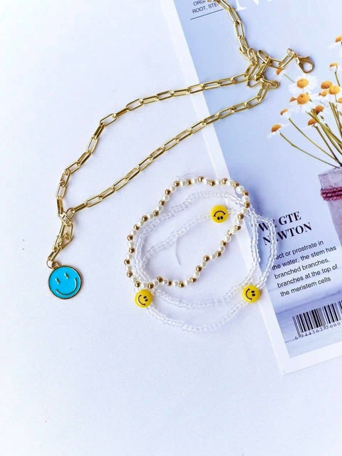 Triple Smile Handmade Beaded White Pearls Bracelet - Froppin