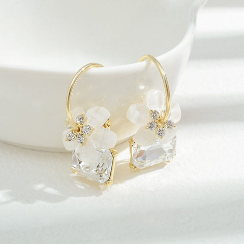 White flower earrings, Orchids Lever back Earrings, botanical earring, flower earring, summer Earrings, cherry blossom Earrings, Minimalist - Froppin
