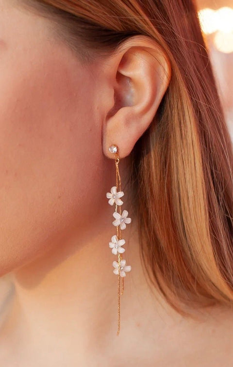 White Flowers Golden Threads Earrings - Froppin