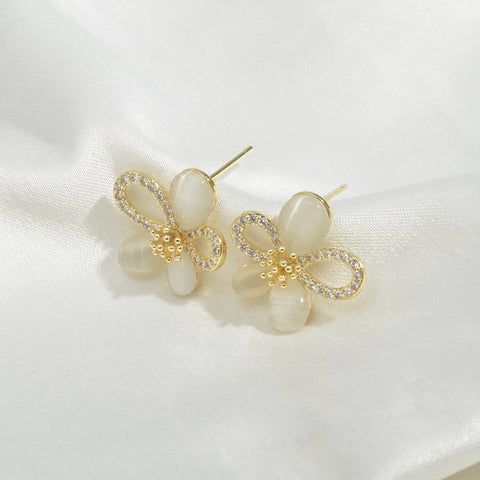 White Forget-me-not Flower Stud Earrings - Froppin